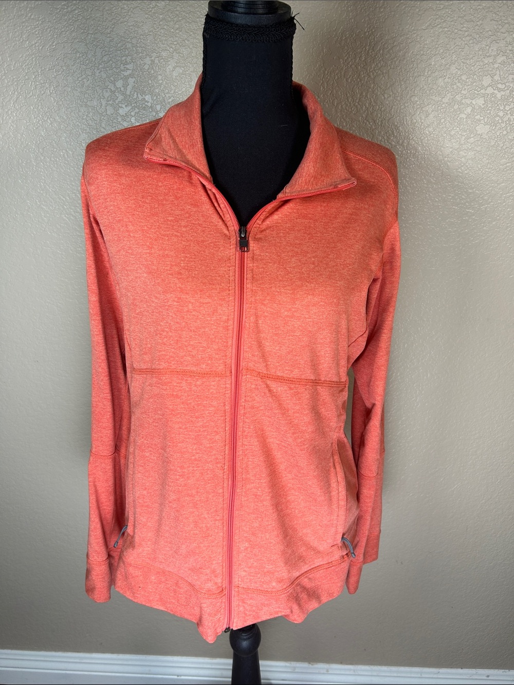 Patagonia Coral Orange Full-Zip Jacket Medium | Cozy Outdoor Fleece Layer